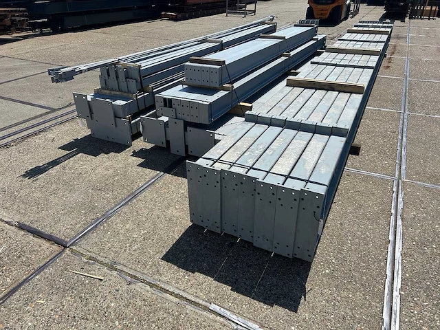 Platdak - staalconstructie 9.60 x 40.00 meter (384m2) - afbeelding 10 van  14
