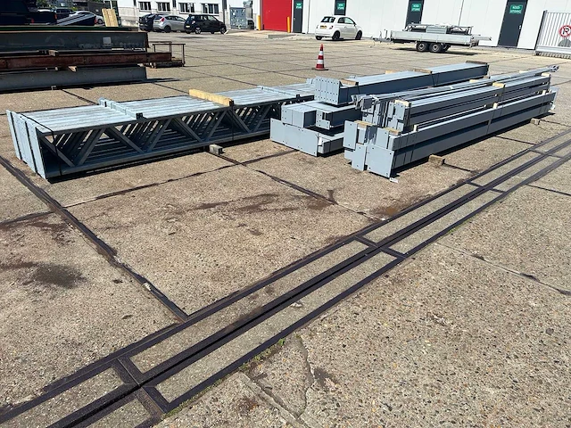 Platdak - staalconstructie 9.60 x 40.00 meter (384m2) - afbeelding 12 van  14