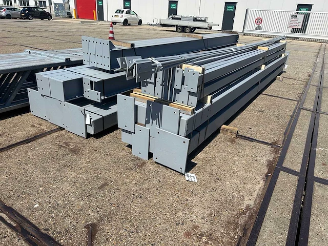 Platdak - staalconstructie 9.60 x 40.00 meter (384m2) - afbeelding 13 van  14