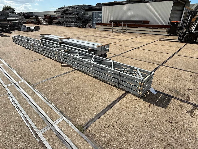Platdak - staalconstructie 9.70 x 25.00 meter (242m2) - afbeelding 5 van  10