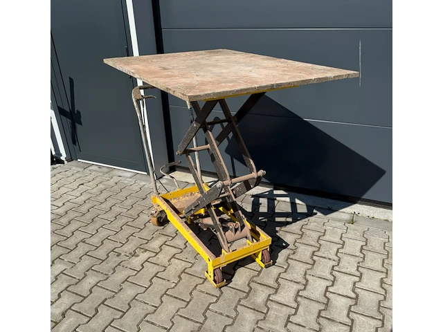 Plateau wagen hydraulisch verstelbaar in hoogte - afbeelding 1 van  5