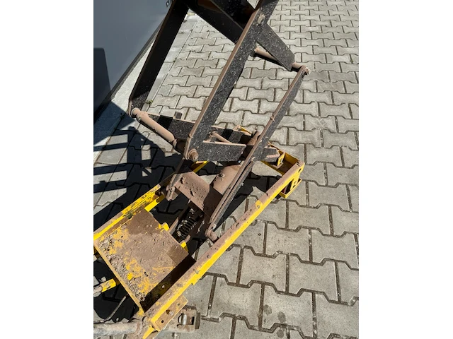 Plateau wagen hydraulisch verstelbaar in hoogte - afbeelding 4 van  5