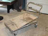 Plateauwagen met plateau 64 x 120 cm. - afbeelding 1 van  2