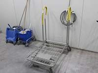 Plateauwagen met plateauafmeting 100 x 60 cm. - afbeelding 1 van  2