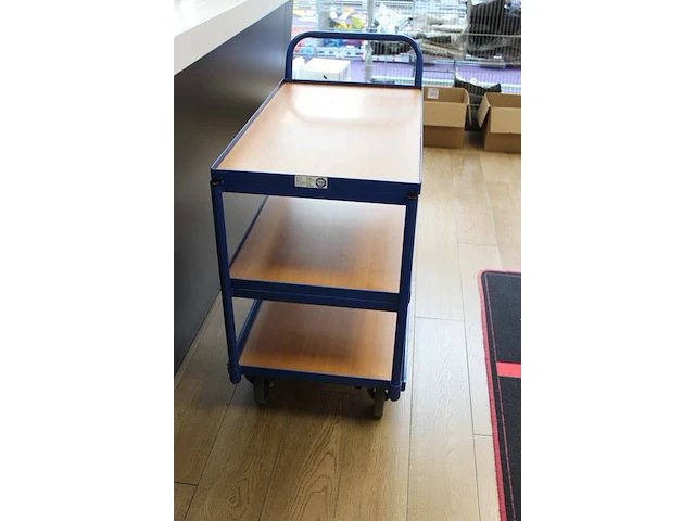 Plateauwagen met twee onderschappen afm. 84 x 50 x 85 cm. - afbeelding 3 van  3