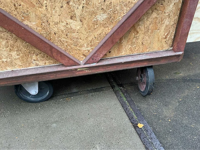 Platenkar met diverse houten platen - afbeelding 7 van  7