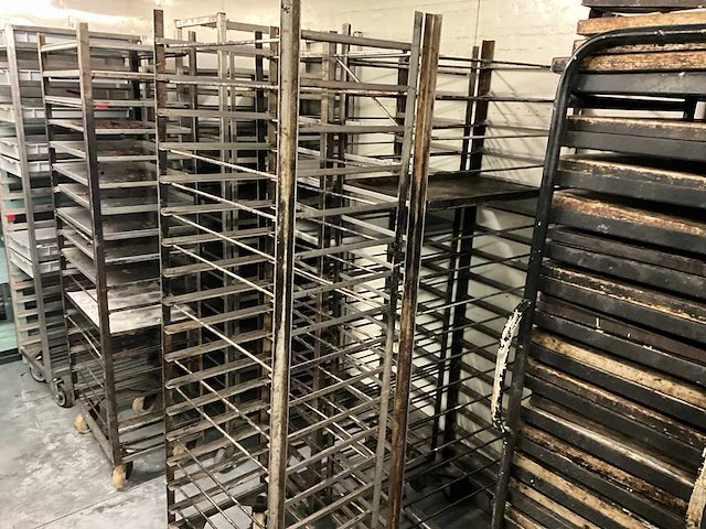 Platenkarren-ovenkarren (4x) - afbeelding 1 van  2