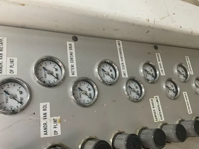 Platenopdeelzaagmachine met bewerkingsstations - afbeelding 43 van  66