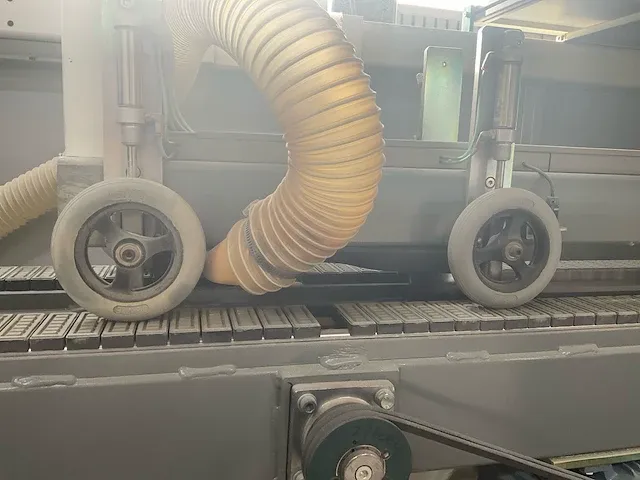 Platenopdeelzaagmachine met bewerkingsstations - afbeelding 55 van  66