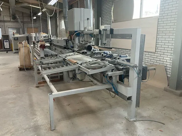 Platenopdeelzaagmachine met bewerkingsstations - afbeelding 64 van  66