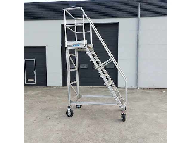 Platformtrap verrijdbaar, zarges, 9 treeds - afbeelding 1 van  7