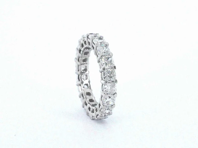 Platina alliance ring met briljant geslepen diamanten van 4.30 carat - afbeelding 4 van  7