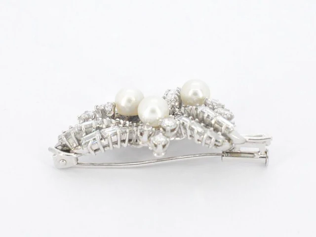 Platina broche met diamanten en parels - afbeelding 3 van  7