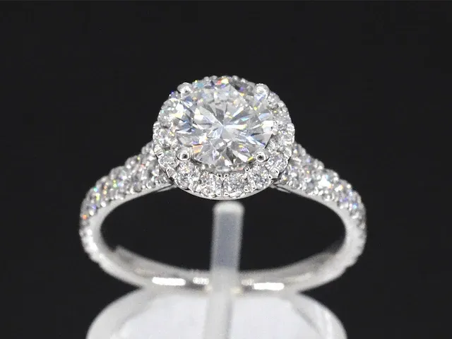 Platina entourage ring met 1.65 carat briljant diamanten - afbeelding 1 van  9