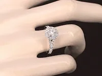Platina entourage ring met 1.65 carat briljant diamanten - afbeelding 2 van  9
