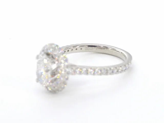 Platina entourage ring met 1.76 carat briljant diamanten - afbeelding 10 van  10