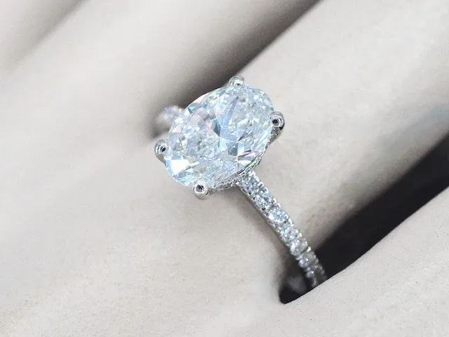 Platina ring met 2.40 carat aan diamanten (gecertificeerd) - afbeelding 4 van  11