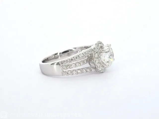 Platina ring met diamanten en een briljant geslepen diamant van 2.00 carat - afbeelding 3 van  7