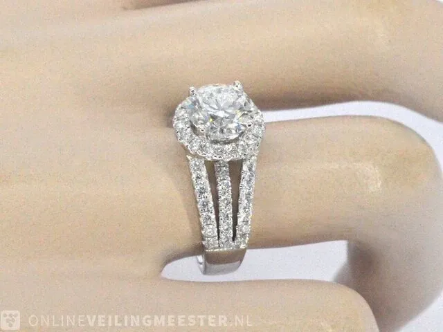 Platina ring met diamanten en een briljant geslepen diamant van 2.00 carat - afbeelding 6 van  7