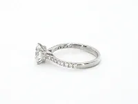 Platina solitair ring met een 1.51 carat gecertificeerde briljant diamant en een hidden helo - afbeelding 7 van  11