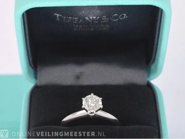 Platina tiffany solitair ring met diamant 0.72 carat - afbeelding 2 van  11