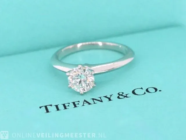 Platina tiffany solitair ring met diamant 0.72 carat - afbeelding 1 van  11