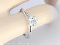 Platina tiffany solitair ring met diamant 0.72 carat - afbeelding 4 van  11