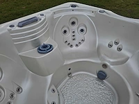 Platinum spa 6 persoons amerikaans jacuzzi en buitenspa - afbeelding 2 van  26