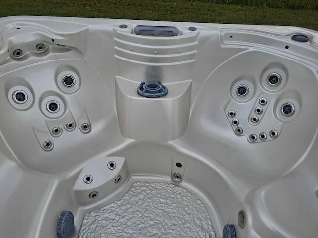 Platinum spa 6 persoons amerikaans jacuzzi en buitenspa - afbeelding 5 van  26