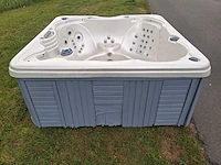 Platinum spa 6 persoons amerikaans jacuzzi en buitenspa - afbeelding 13 van  26