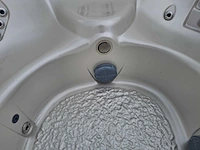Platinum spa 6 persoons amerikaans jacuzzi en buitenspa - afbeelding 23 van  26
