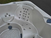 Platinum spa 6 persoons amerikaans jacuzzi en buitenspa - afbeelding 24 van  26