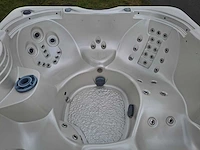 Platinum spa 6 persoons amerikaans jacuzzi en buitenspa - afbeelding 25 van  26