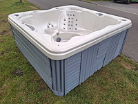 Platinum spa 6 persoons amerikaans jacuzzi en buitenspa - afbeelding 21 van  26