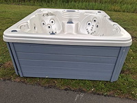 Platinum spa 6 persoons amerikaans jacuzzi en buitenspa - afbeelding 25 van  26