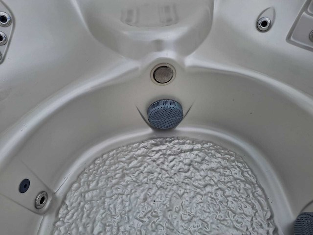 Platinum spa 6 persoons amerikaans jacuzzi en buitenspa - afbeelding 6 van  26