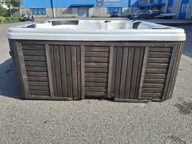 Platinum spa usa 5 persoons amerikaans jacuzzi en buitenspa - afbeelding 8 van  27