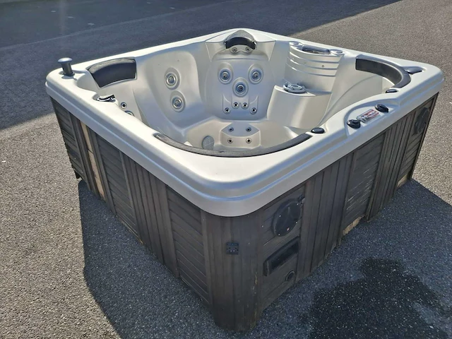 Platinum spa usa 5 persoons amerikaans jacuzzi en buitenspa - afbeelding 9 van  27
