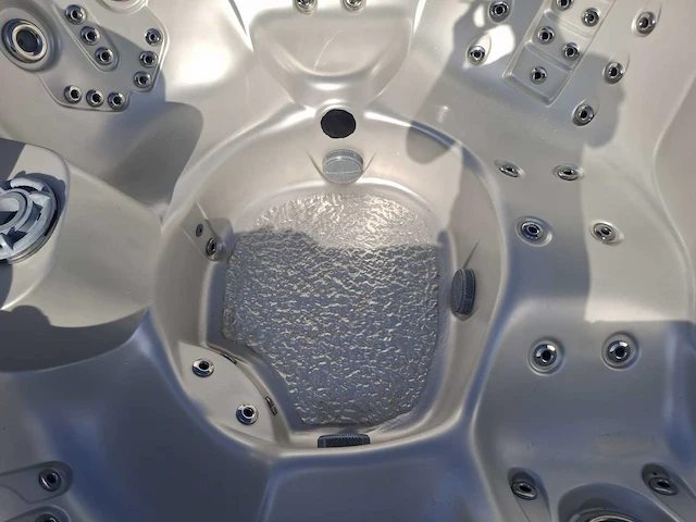 Platinum spa usa 5 persoons amerikaans jacuzzi en buitenspa - afbeelding 22 van  27