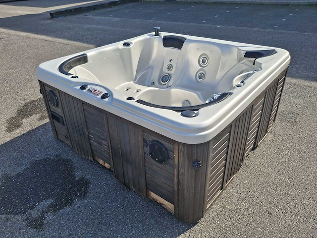 Platinum spa usa 5 persoons amerikaans jacuzzi en buitenspa - afbeelding 2 van  27