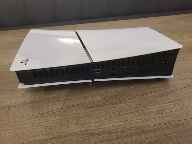Playstation 5 disc edition console (in nieuwstaat) + gta 5 game + draadloze controller + kabels & handleiding - afbeelding 6 van  12