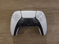 Playstation 5 disc edition console (in nieuwstaat) + gta 5 game + draadloze controller + kabels & handleiding - afbeelding 8 van  12