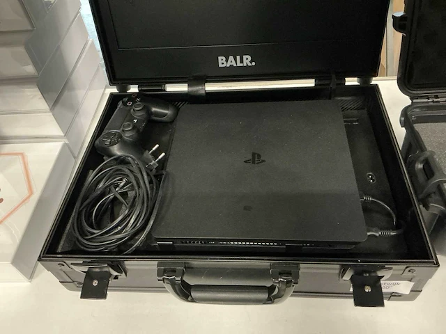 Playstation ps4 & controller (2x) - afbeelding 3 van  5