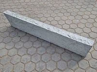 Plaza boordstenen van beton (ca. 31 stuks) - afbeelding 1 van  2