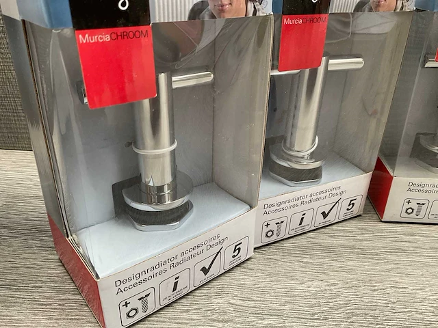 Plieger radiator handdoekhouder chroom (5x) - afbeelding 3 van  3