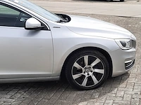 Plug-in hybride volvo, v60 2.4 d6 twin engine r-design, bouwjaar 2015 - afbeelding 3 van  66