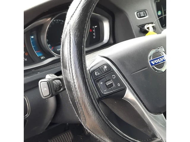 Plug-in hybride volvo, v60 2.4 d6 twin engine r-design, bouwjaar 2015 - afbeelding 32 van  66