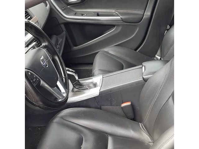 Plug-in hybride volvo, v60 2.4 d6 twin engine r-design, bouwjaar 2015 - afbeelding 41 van  66
