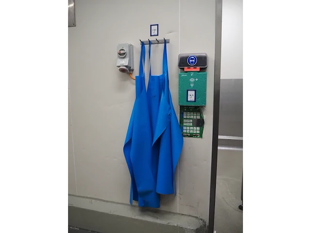 Plum - afbeelding 2 van  5