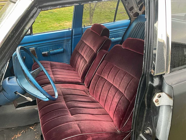 Plymouth - valiant - oldtimer - afbeelding 2 van  31